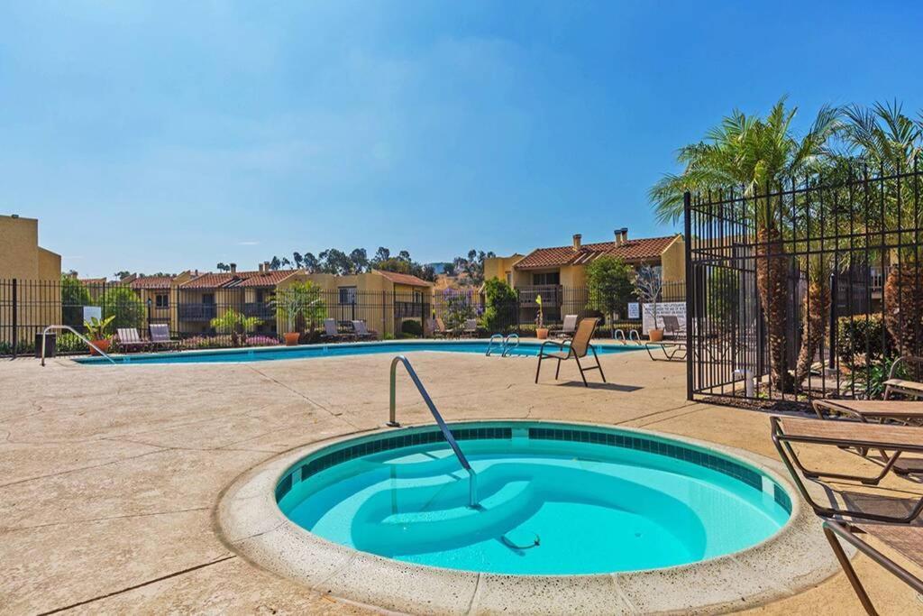 Departamento Completo En San Diego Hablamos Espanol Екстериор снимка